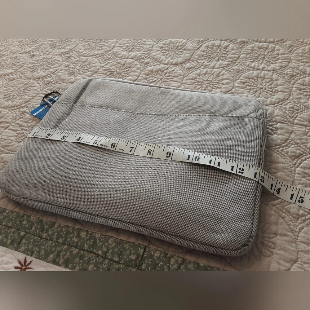 NEW WITH TAGS LACDO LAPTOP/ TABLET SLEEVE CASE